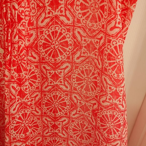 Sheer Sleeveless Button-Down Top - Picture 3 of 5